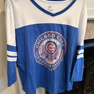 Women’s Chicago Cubs World Series Champions long sleeve tee. 2XL.